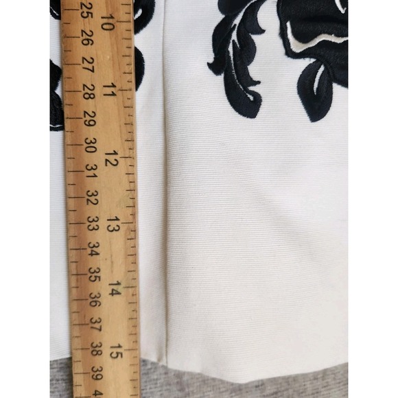 NWT White House Black Market Rose Floral Bustier Top Black White Size 10 - Picture 6 of 6